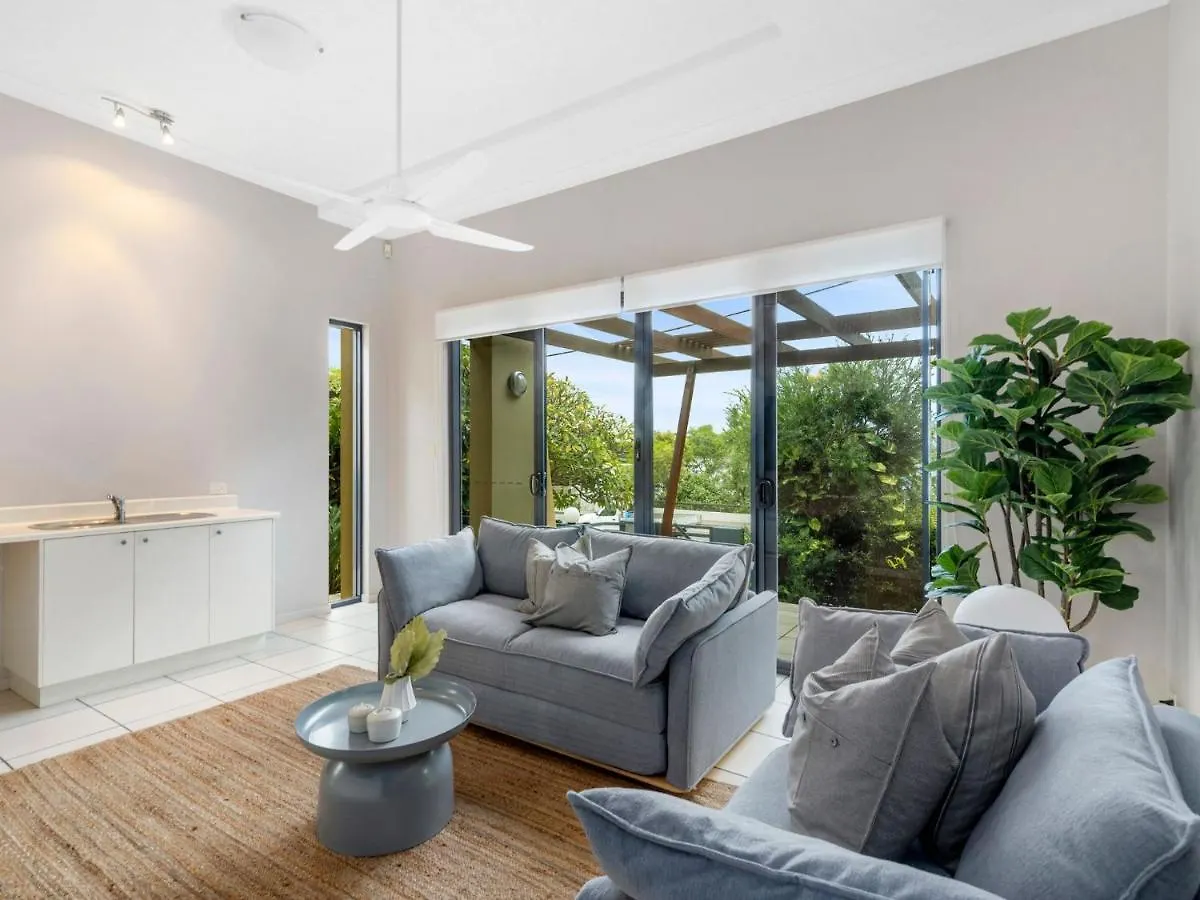 Currumbin Beachfront Haven Gold Coast Holiday home